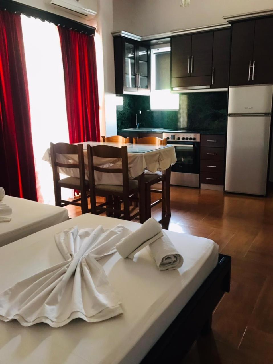Hotel Villa Ruci คซามิล ภายนอก รูปภาพ