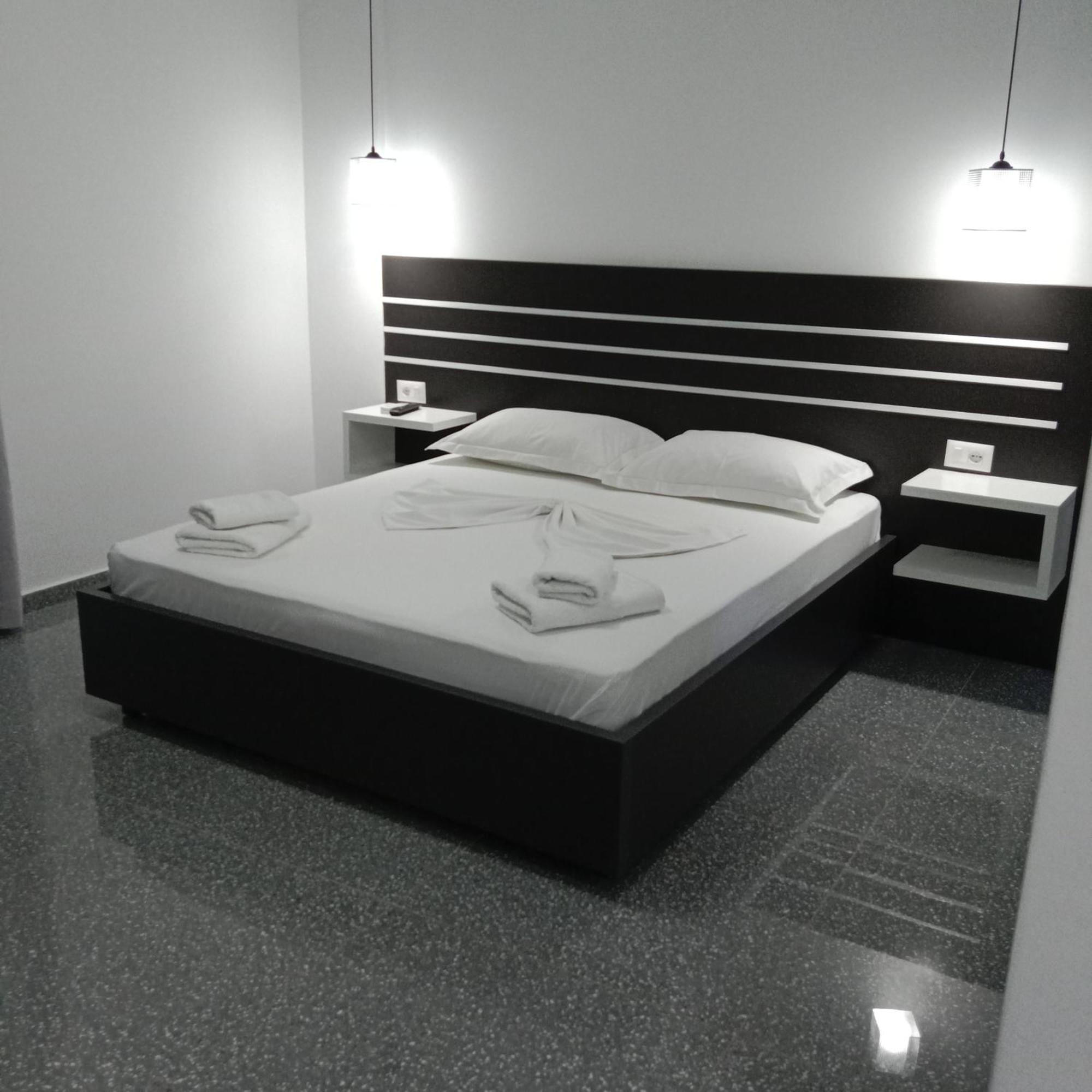 Hotel Villa Ruci คซามิล ภายนอก รูปภาพ